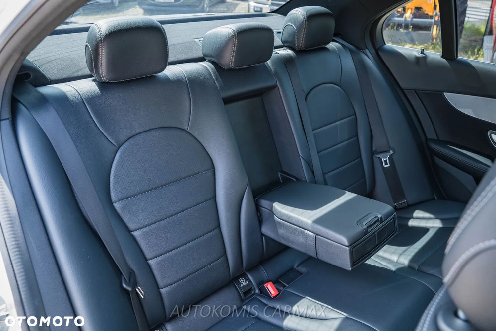 Mercedes-Benz Klasa C 300 7G-TRONIC - 20