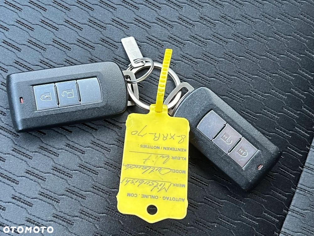 Mitsubishi Outlander 2.0 4WD Plus - 37