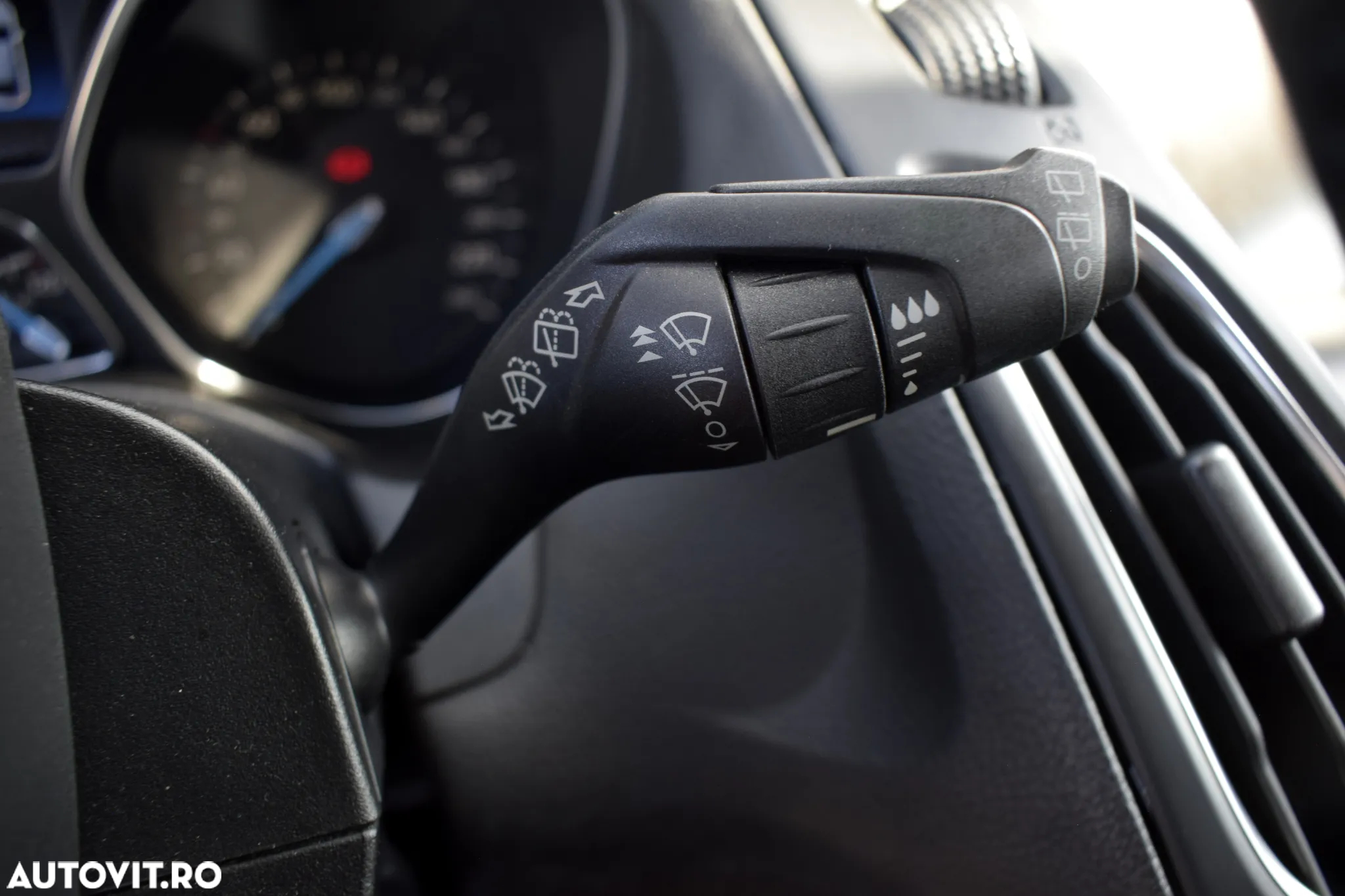 Ford Focus 1.5 TDCi Trend - 23
