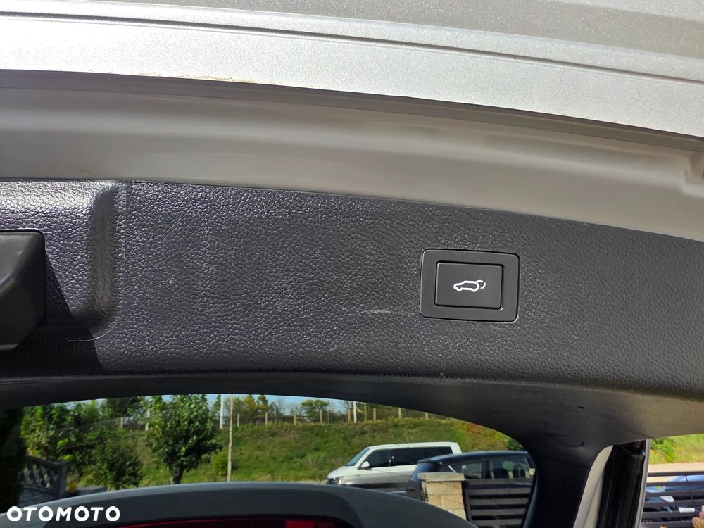 Hyundai i40 Kombi 2.0 Automatik Premium - 34