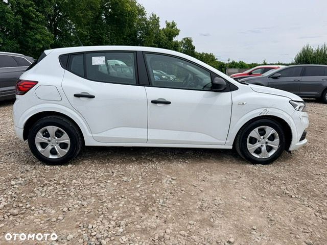 Dacia Sandero SCe 65 Essential - 3
