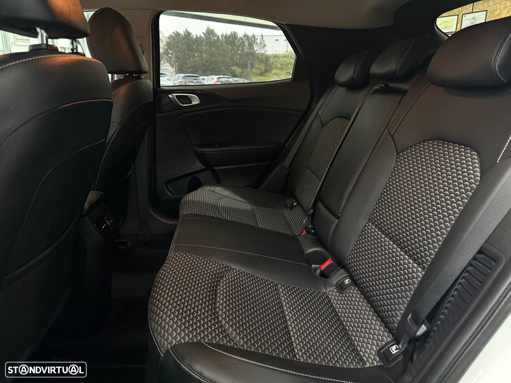 Kia XCeed 1.6 GDi PHEV Drive - 31