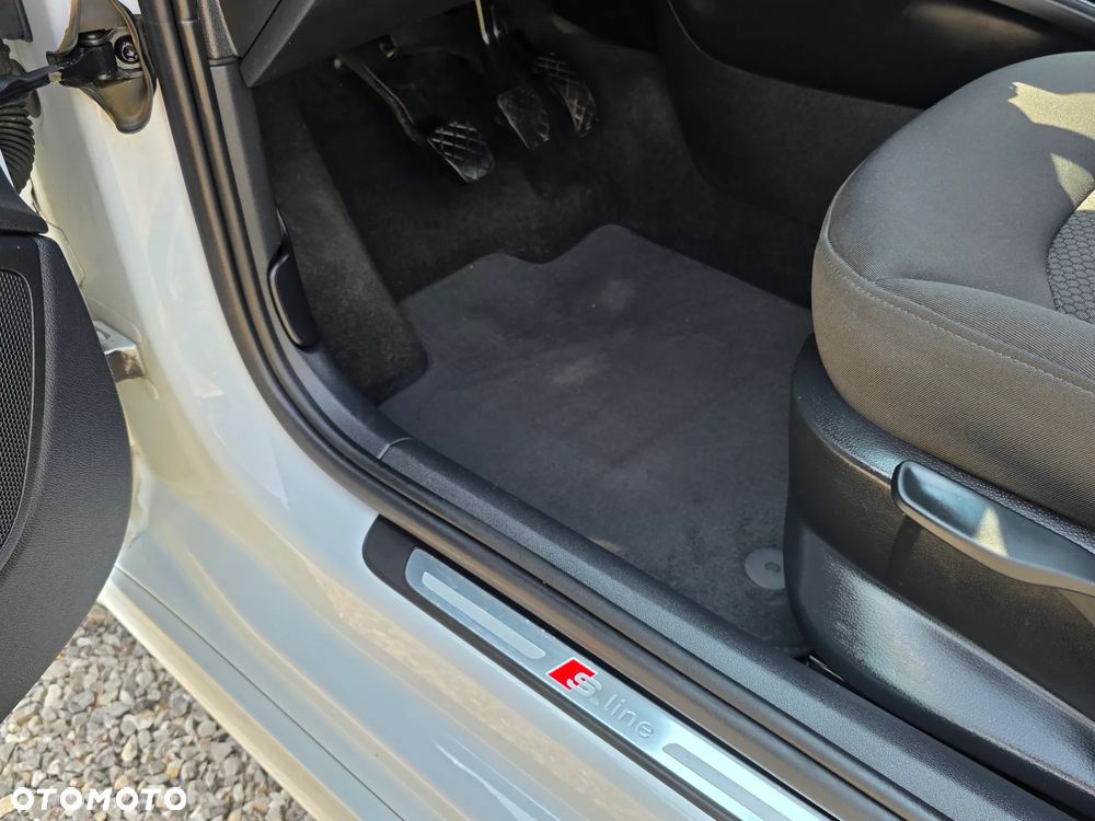 Audi A1 Sportback 1.4 TFSI S line edition - 27