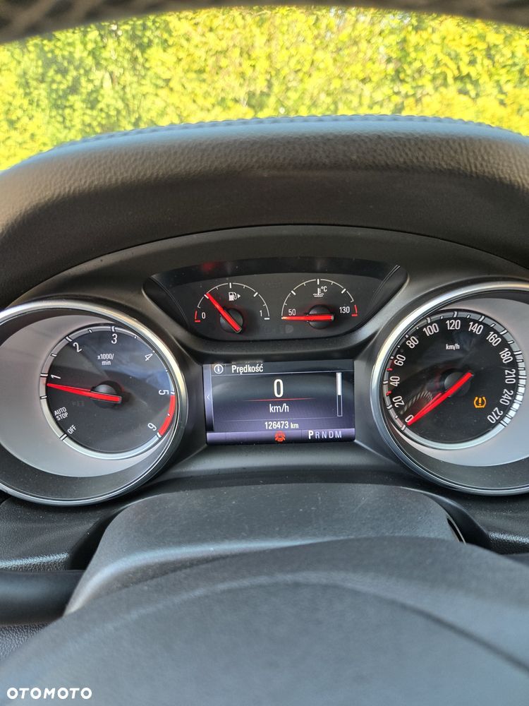 Opel Insignia - 8