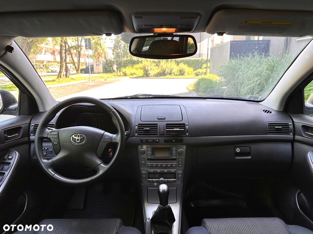 Toyota Avensis 2.0 VVT-i Prestige Premium - 9