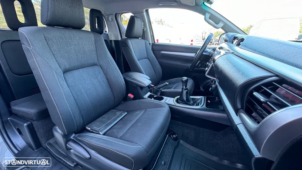 Toyota Hilux 2.4 D-4D 4WD Trial - 30