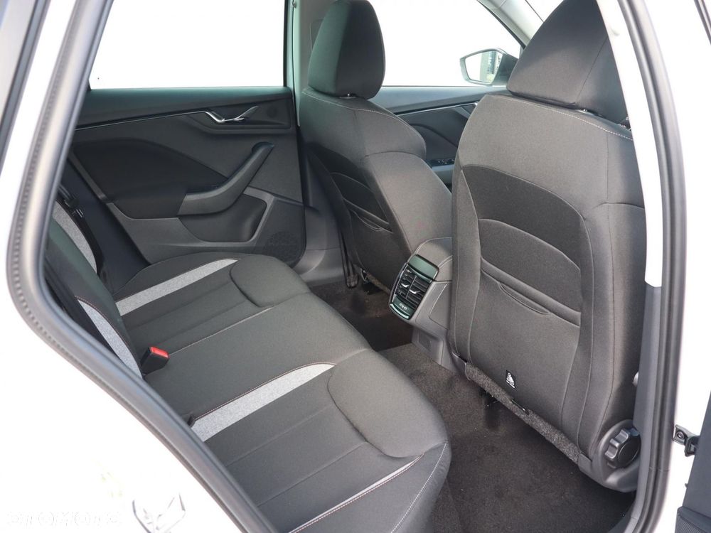 Skoda Kamiq 1.0 TSI Drive DSG - 7