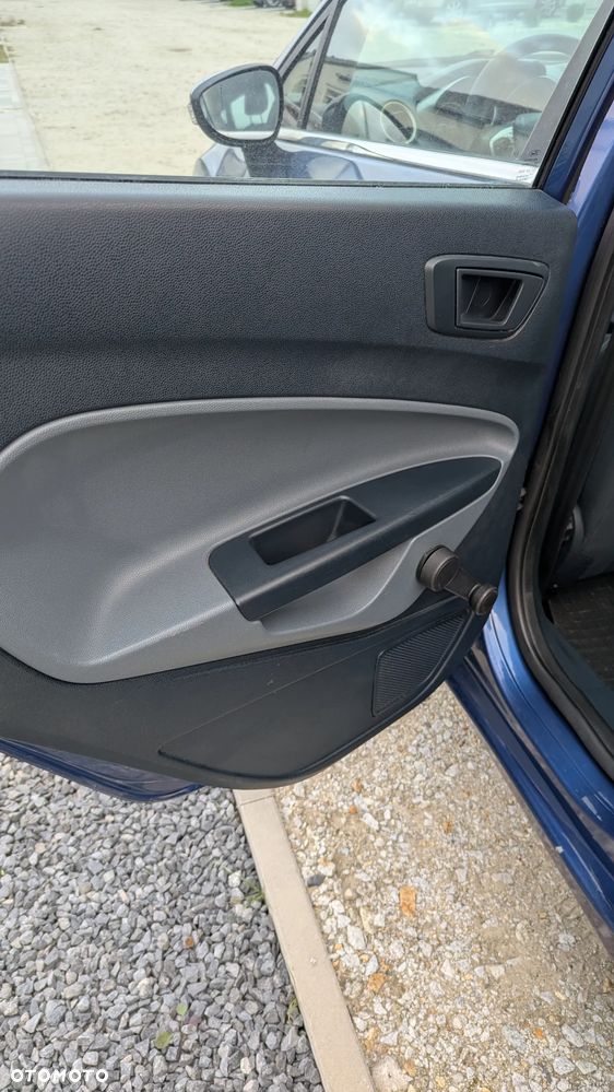Ford Fiesta 1.6 TDCi Ghia - 18