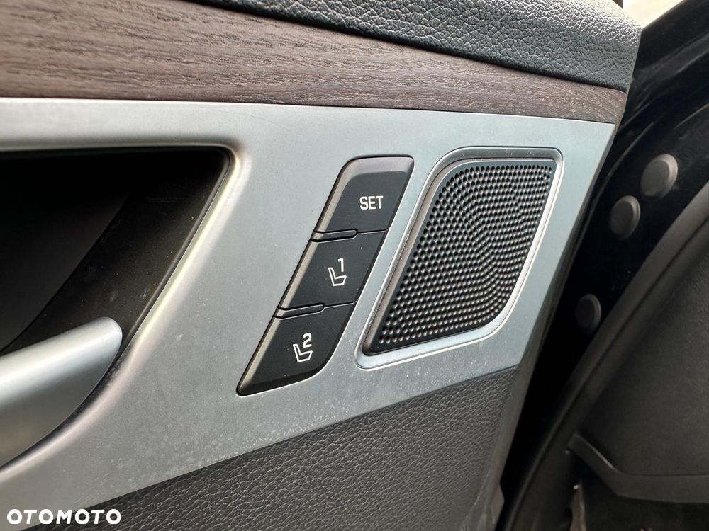 Hyundai Genesis 3.8 V6 GDI - 22