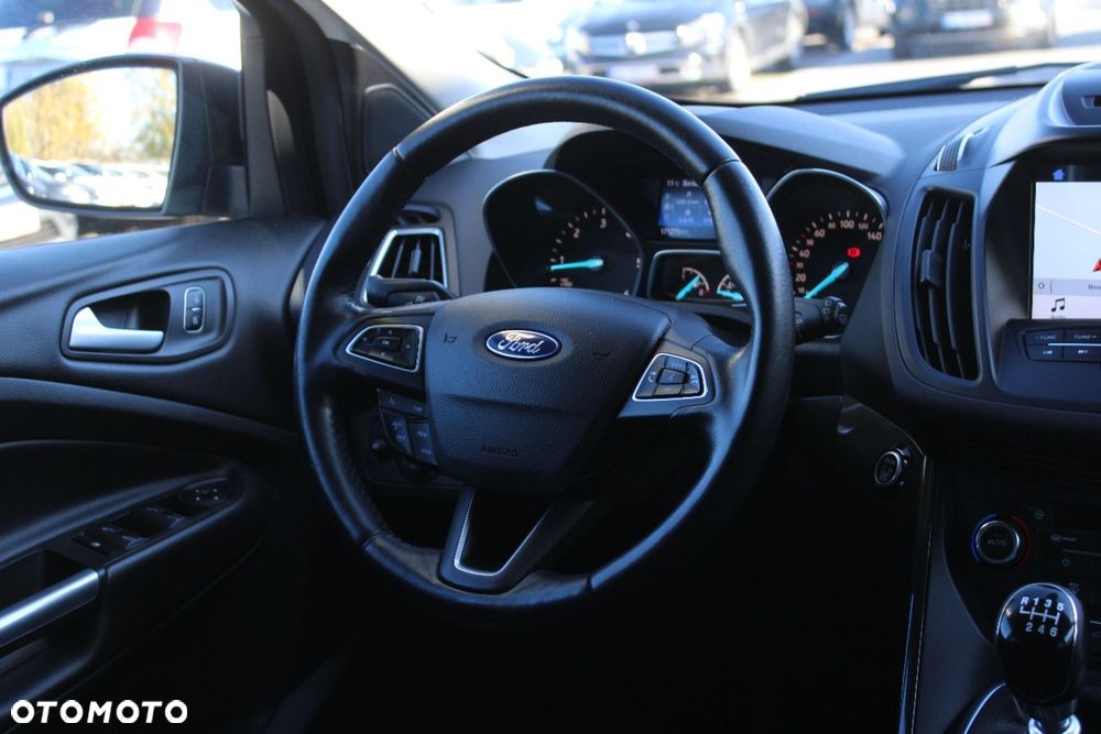 Ford Kuga - 27