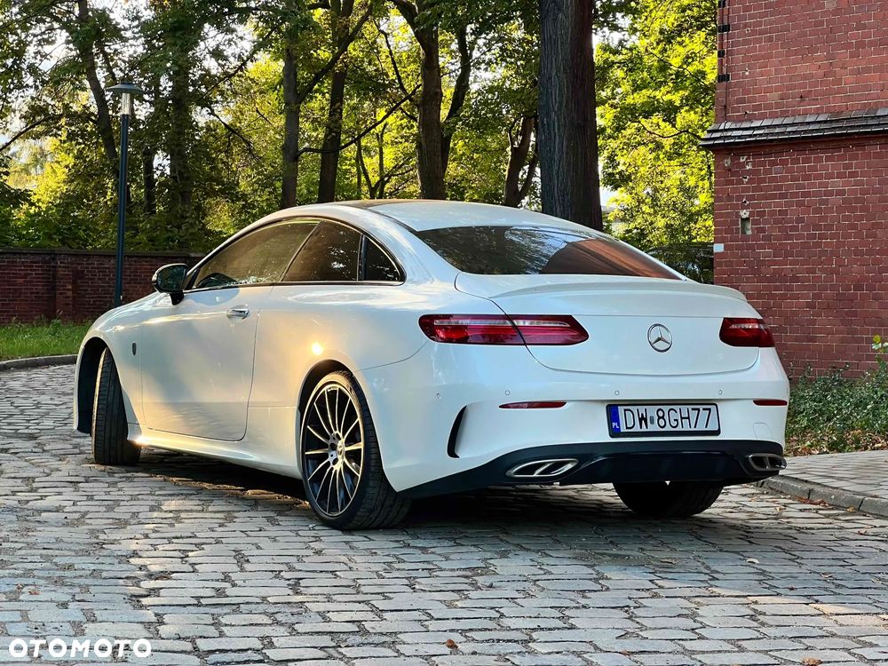 Mercedes-Benz Klasa E 300 d Coupe 9G-TRONIC - 5
