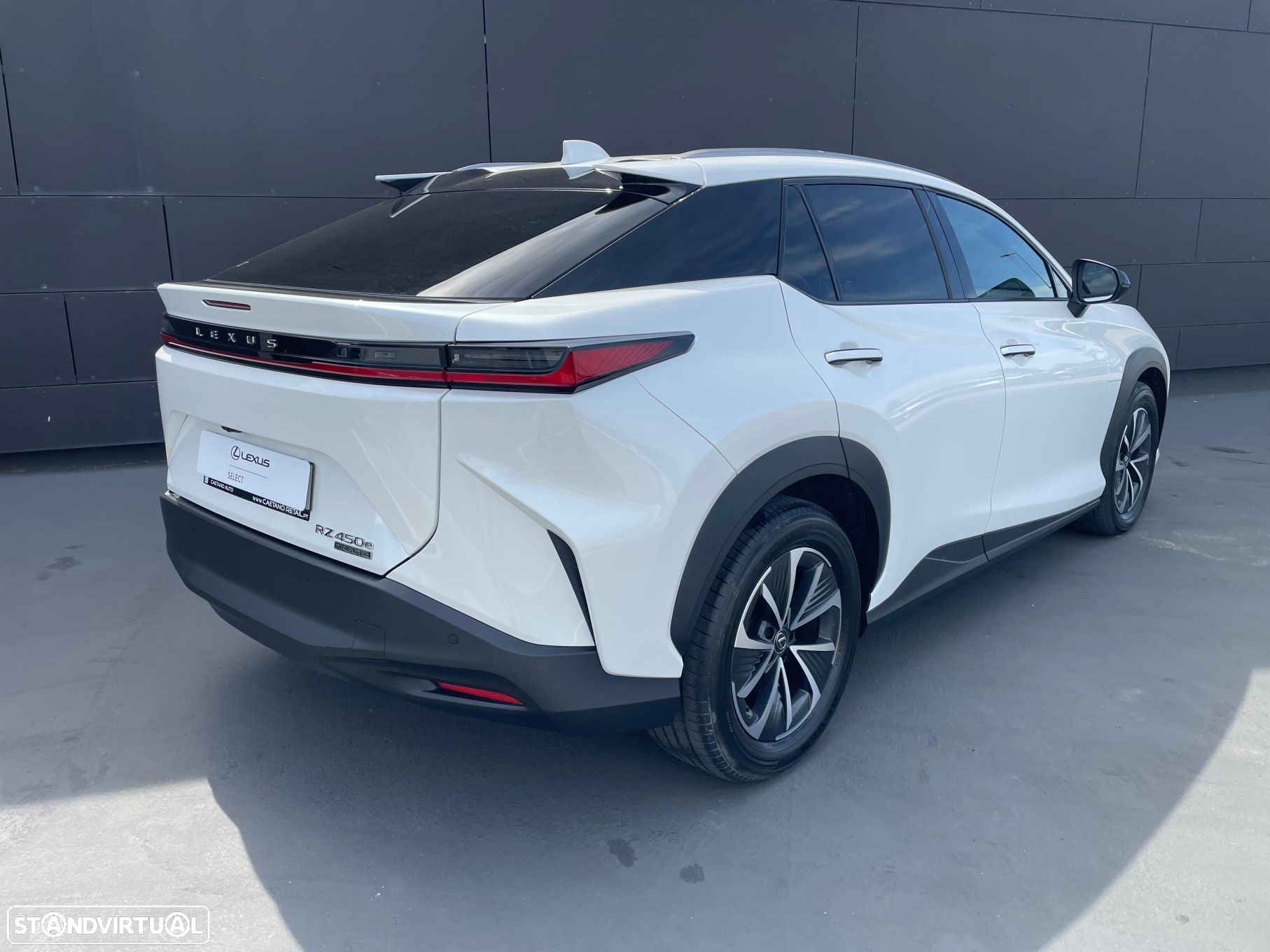 Lexus RZ 450e Executive Plus - 19