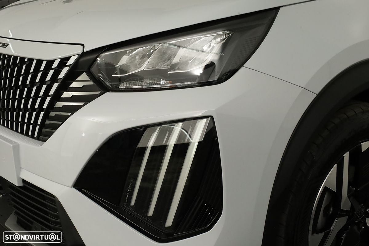 Peugeot 2008 1.2 PureTech Allure - 6
