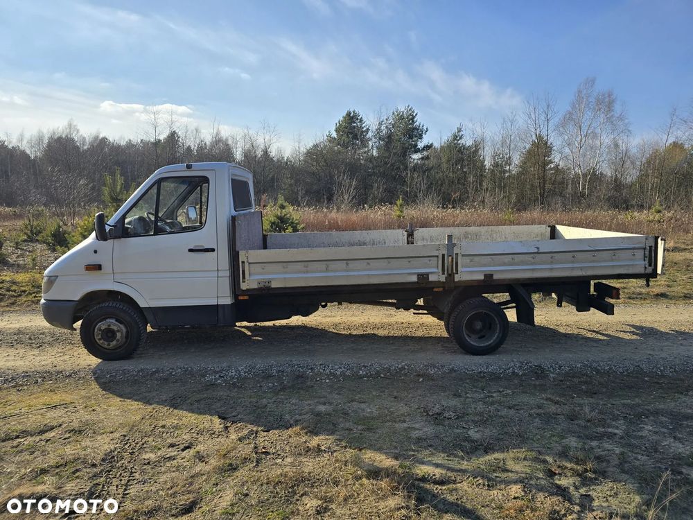 Mercedes-Benz Sprinter - 2