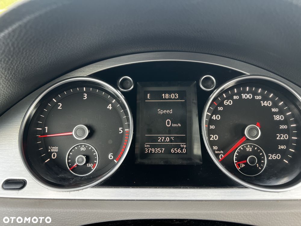 Volkswagen Passat - 7