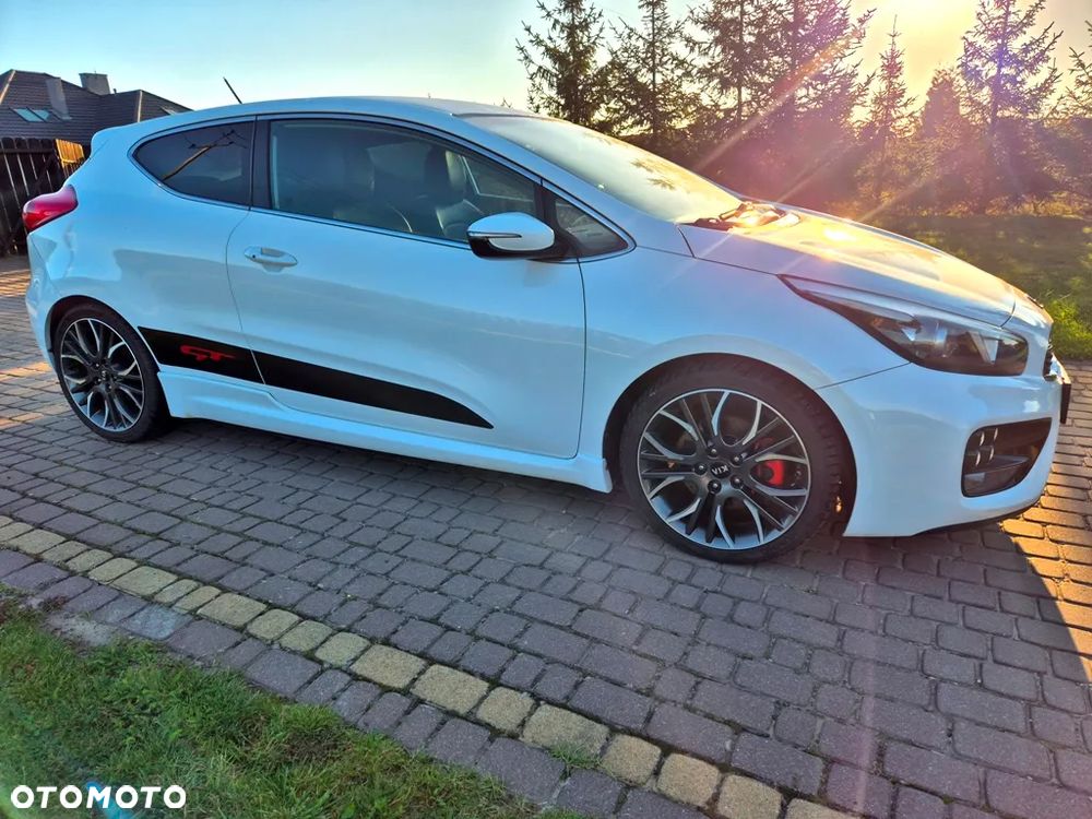 Kia ProCeed - 34