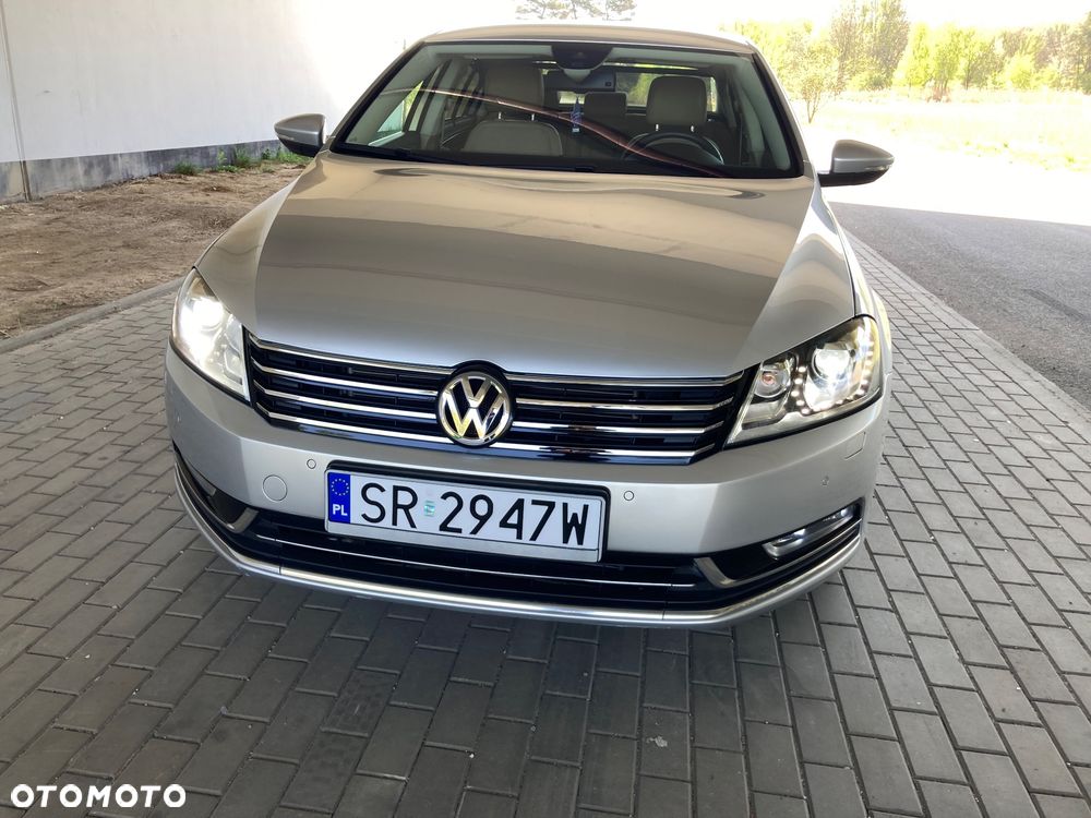 Volkswagen Passat 2.0 TSI Highline DSG - 2