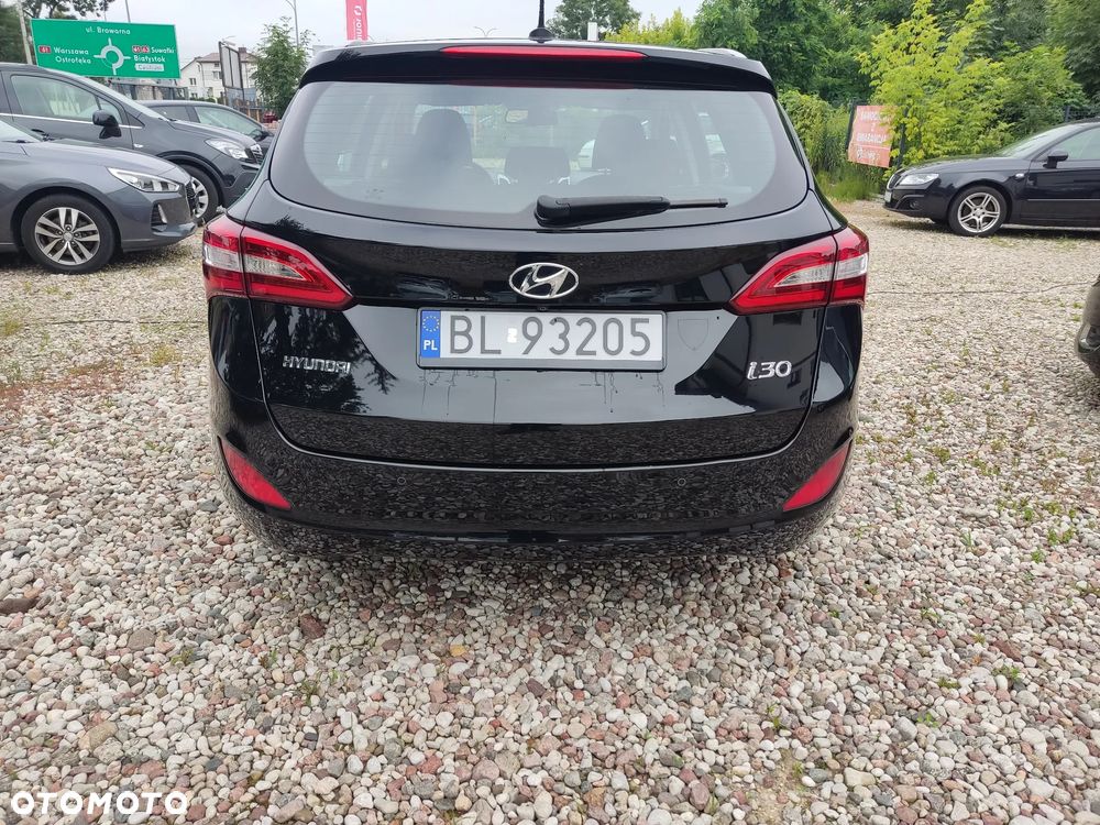 Hyundai i30 blue Kombi 1.6 GDi Passion - 6