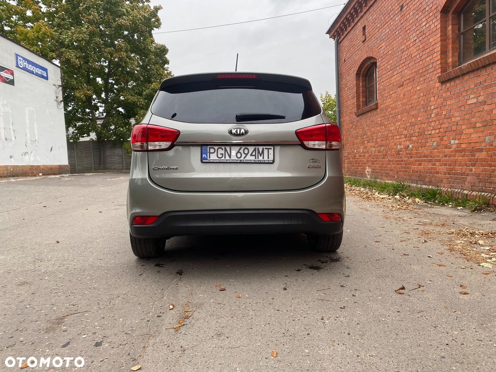 Kia Carens 1.7 CRDi M 7os EU6 - 13