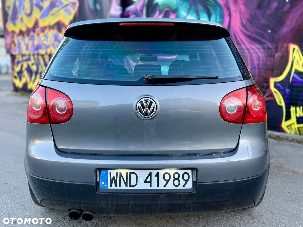 Volkswagen Golf - 6