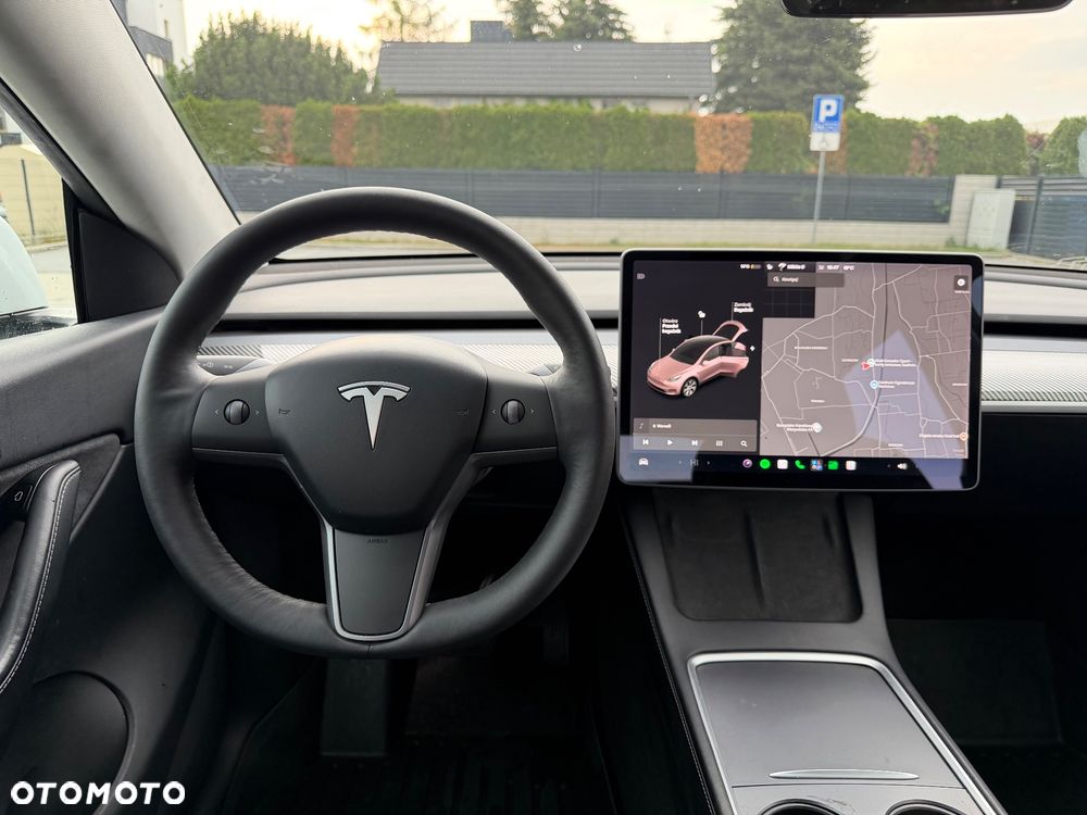 Tesla Model Y - 15
