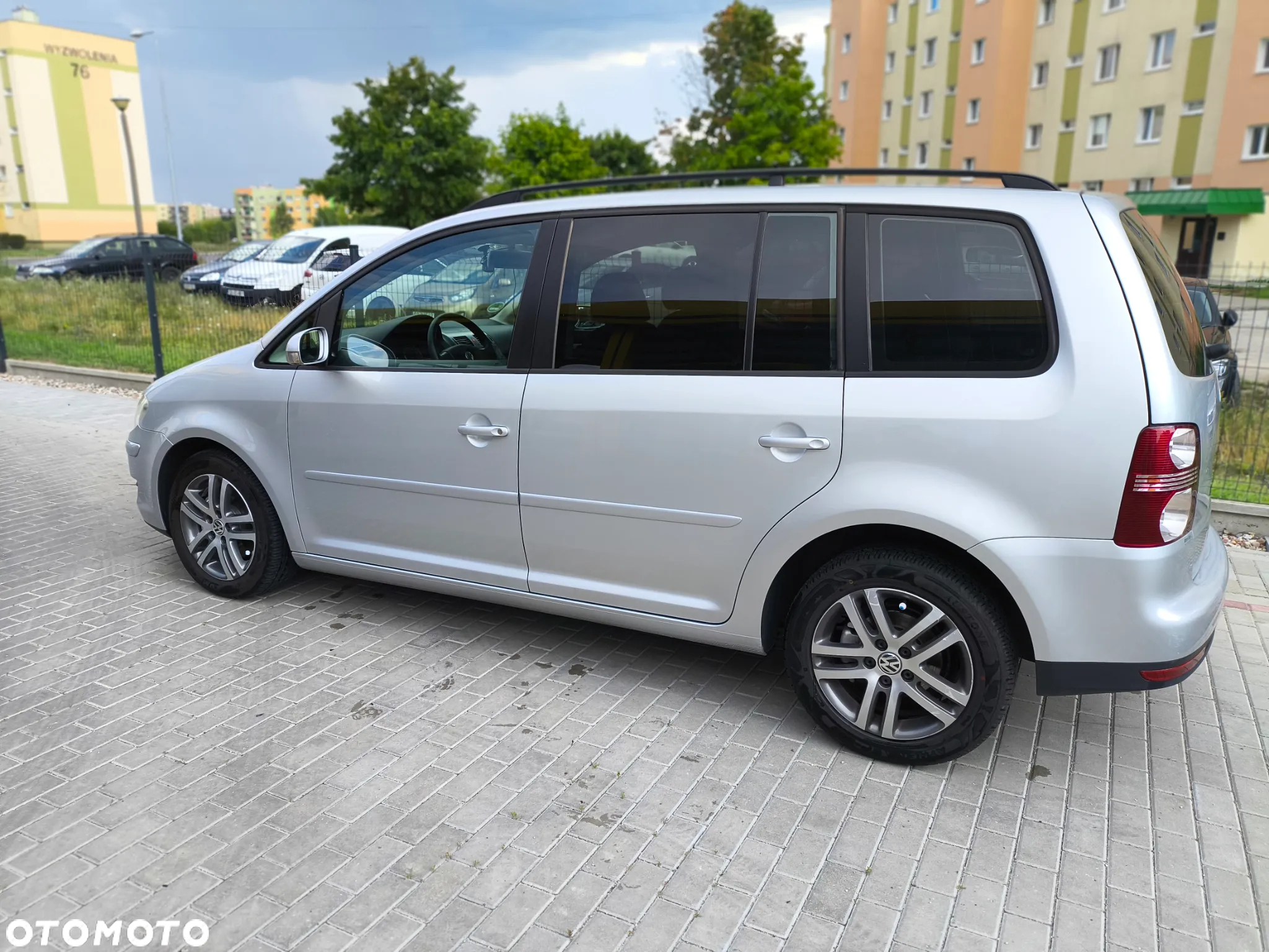 Volkswagen Touran 1.6 - 9