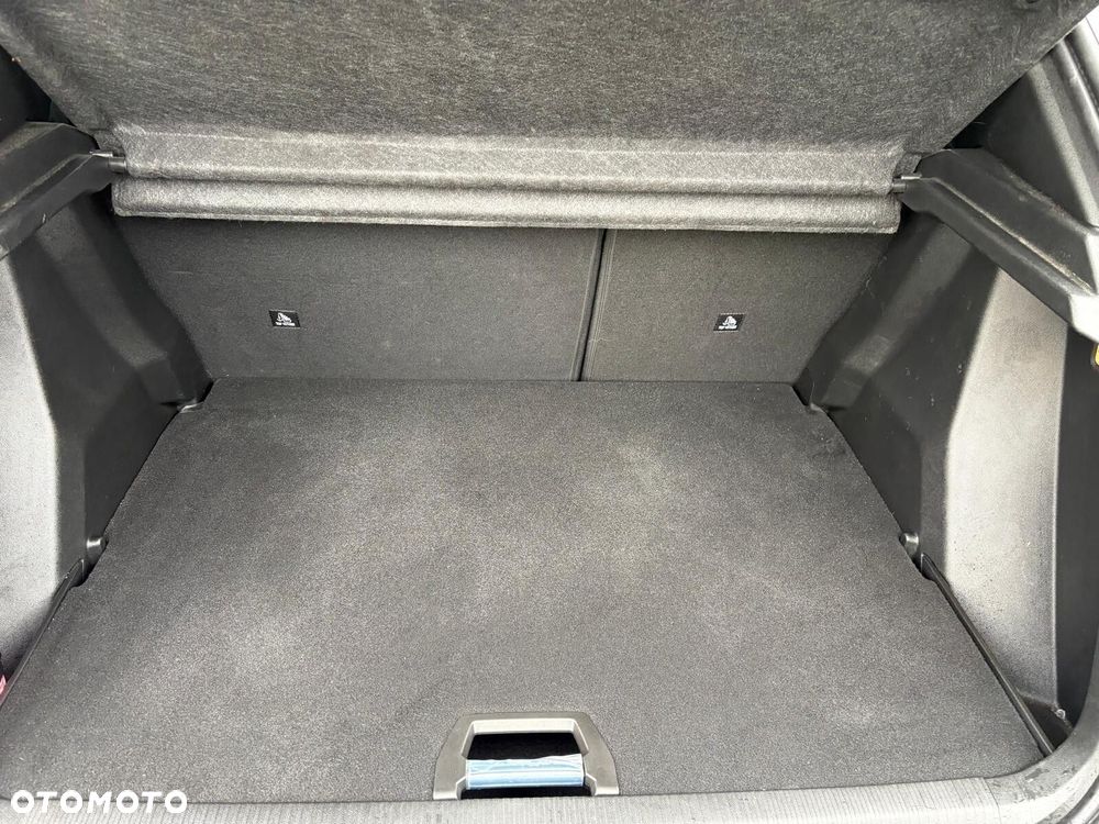 Peugeot 2008 - 17