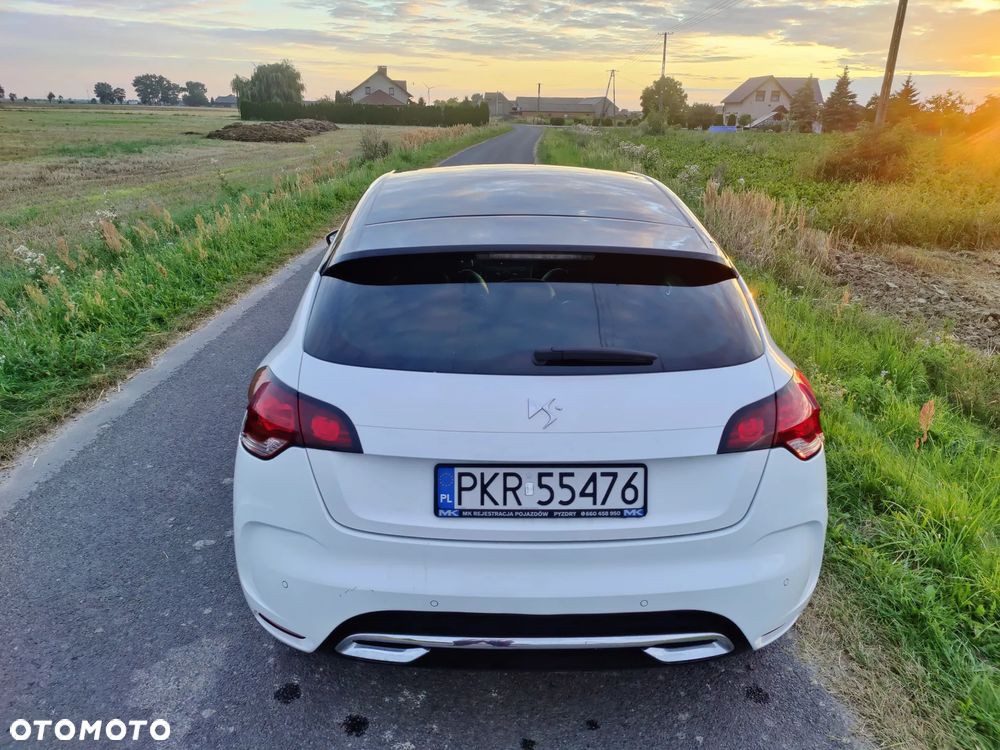 Citroën DS4 1.6 e-HDi SoChic MCP - 7