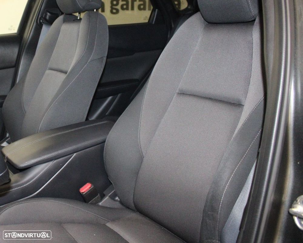 Mazda CX-30 2.0 Sky-G Evolve i-Active - 4