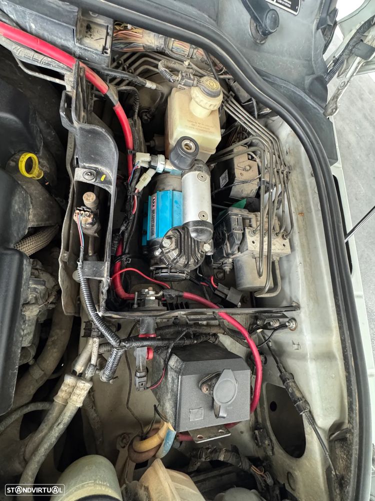 Land Rover Discovery 3 2.7 TD V6 HSE Auto. - 13