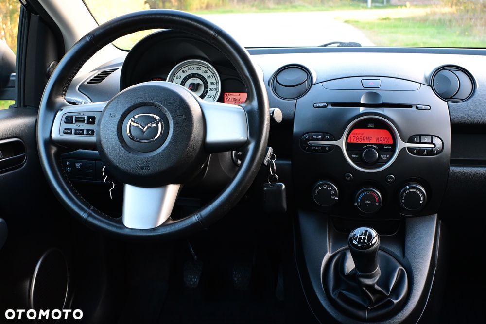 Mazda 2 - 26