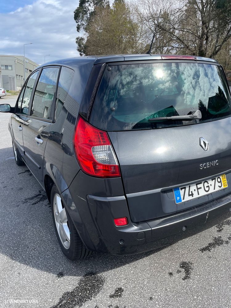 Renault Scénic 1.5 dCi Dynamique S - 4