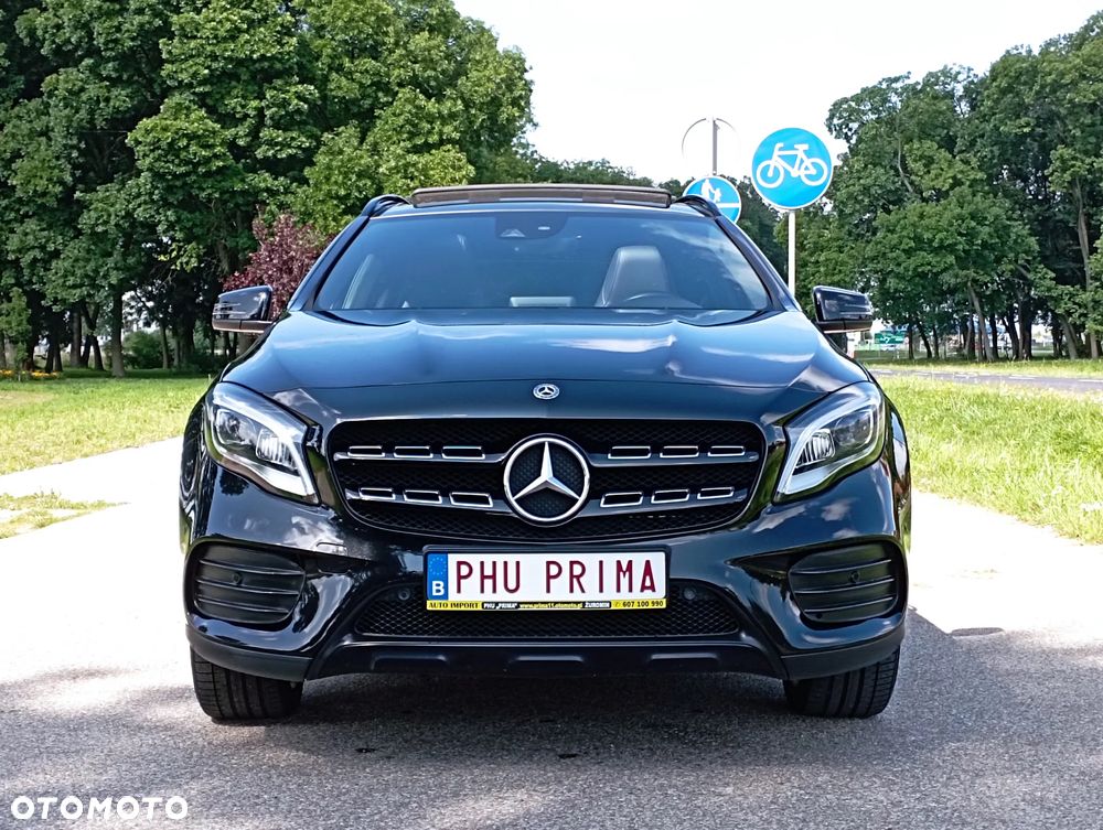 Mercedes-Benz GLA - 8