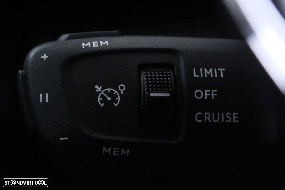 Peugeot 3008 1.2 PureTech Active Pack - 26