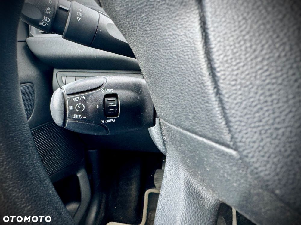 Peugeot 208 82 VTI Active - 13