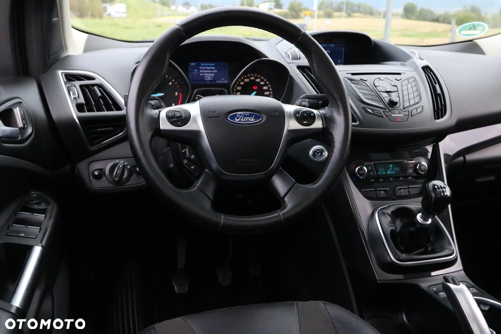Ford Kuga - 32