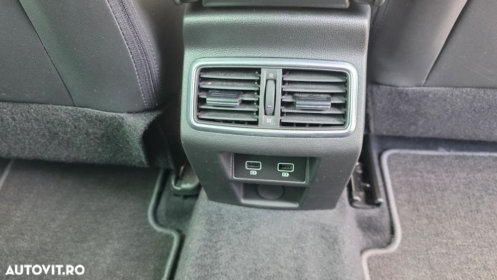Renault Megane TCe 140 GPF EDC INTENS - 13