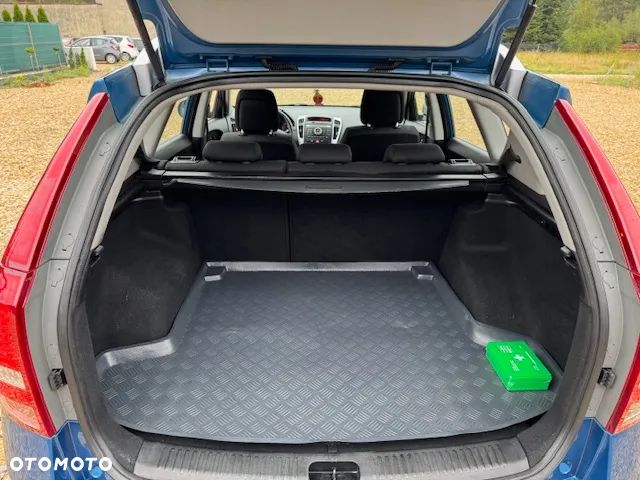 Kia Ceed - 7
