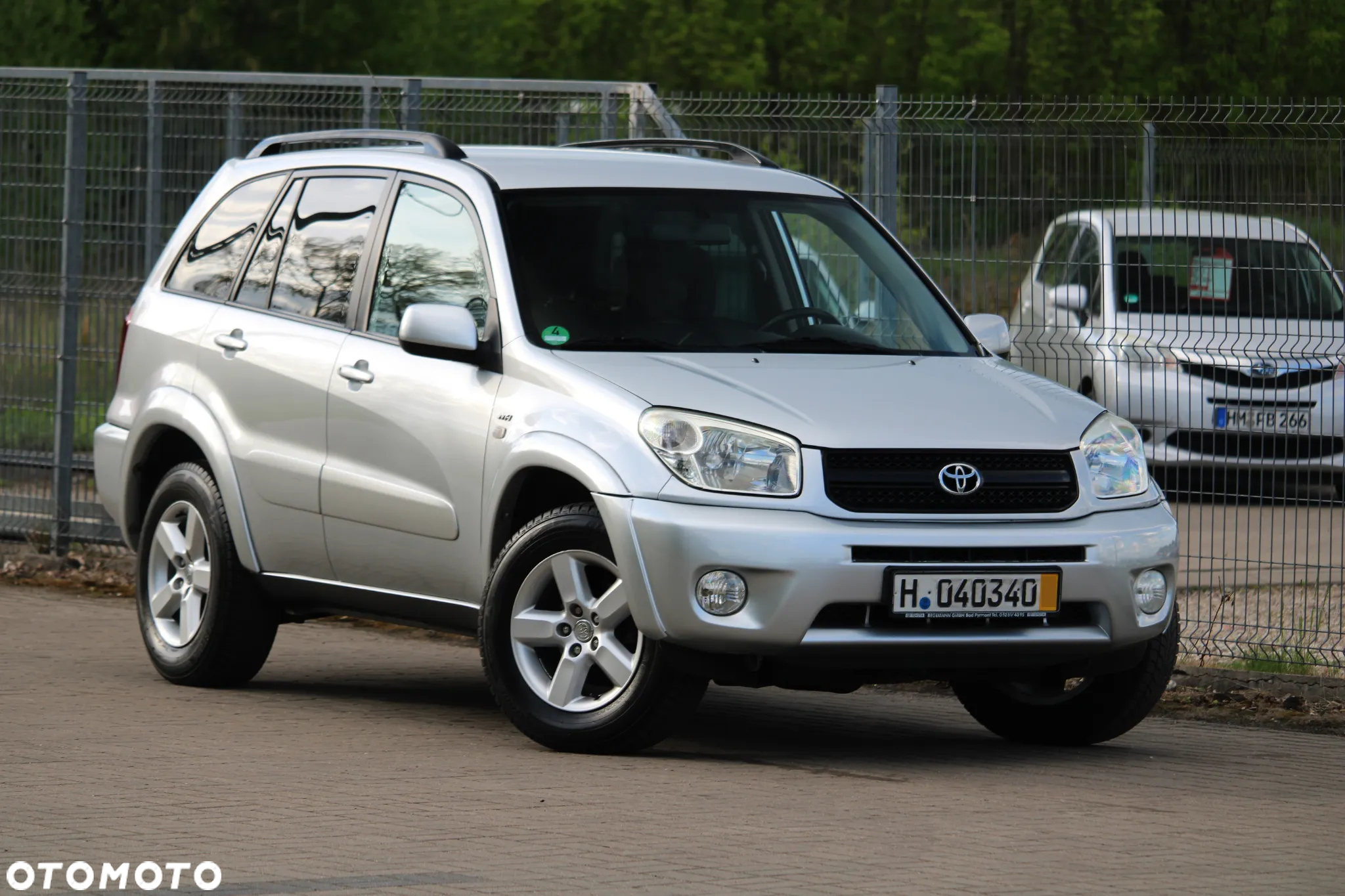 Toyota RAV4 - 6