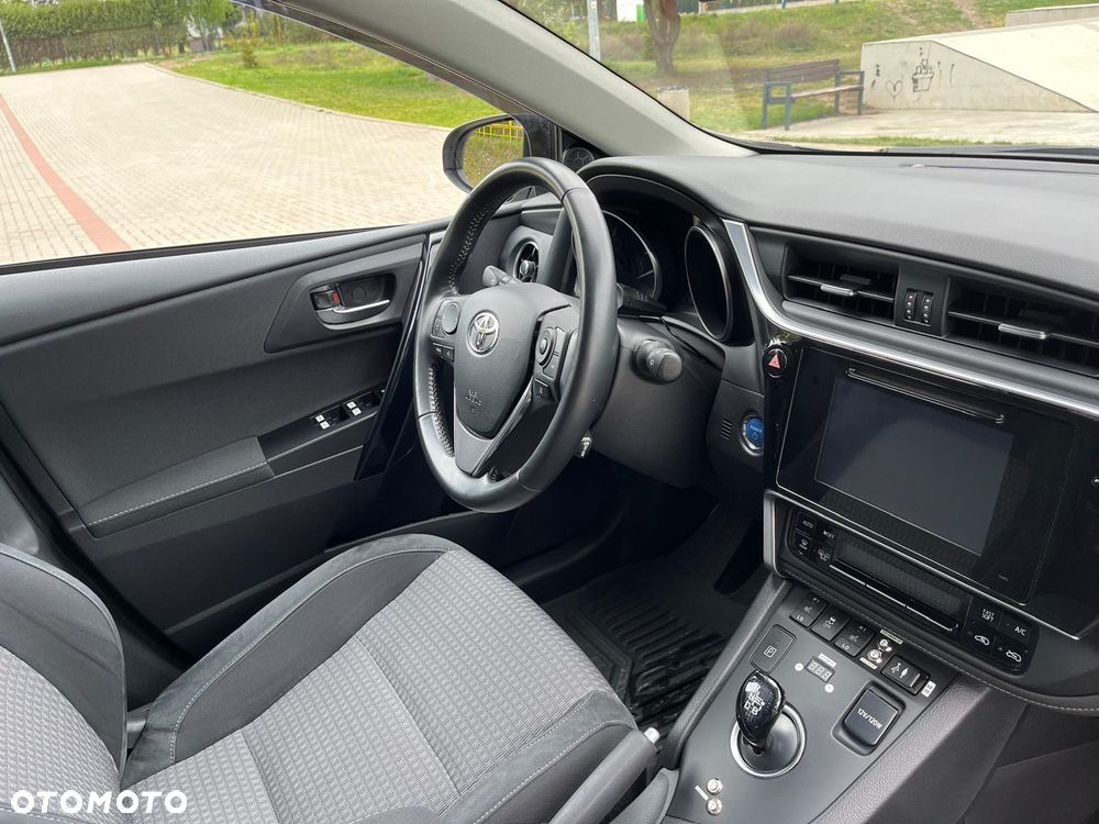 Toyota Auris 1.8 VVT-i Automatik Team Deutschland - 35