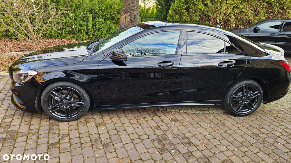 Mercedes-Benz CLA - 4
