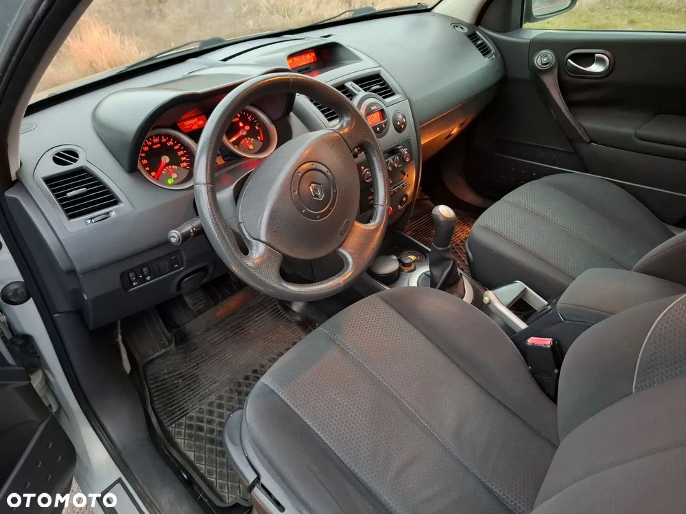 Renault Megane 1.6 16V Dynamique - 5