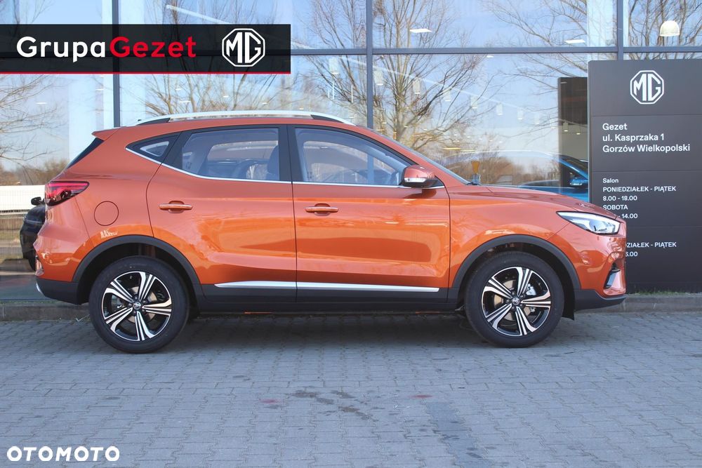 MG ZS - 6