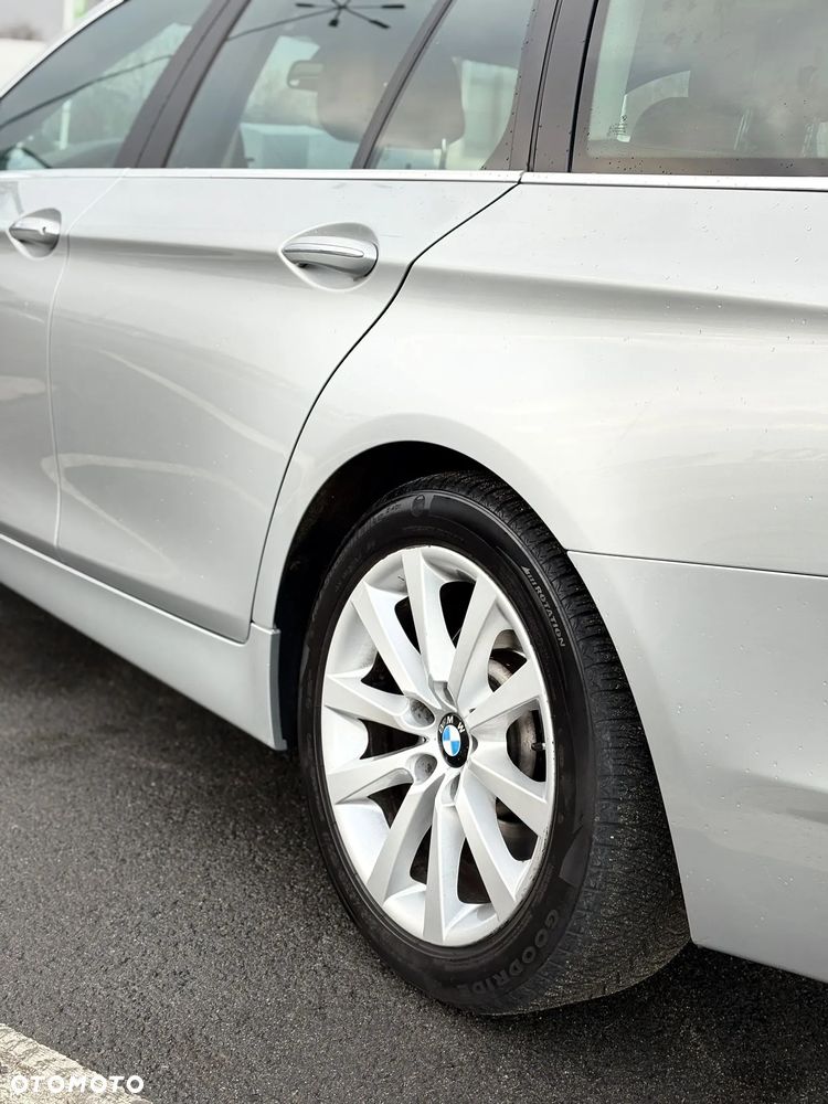 BMW Seria 5 520d - 13