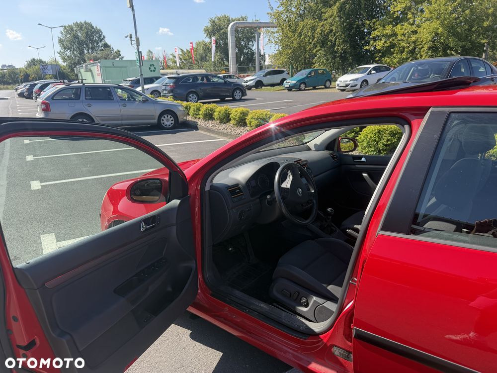 Volkswagen Golf 1.4 FSI Comfortline - 11
