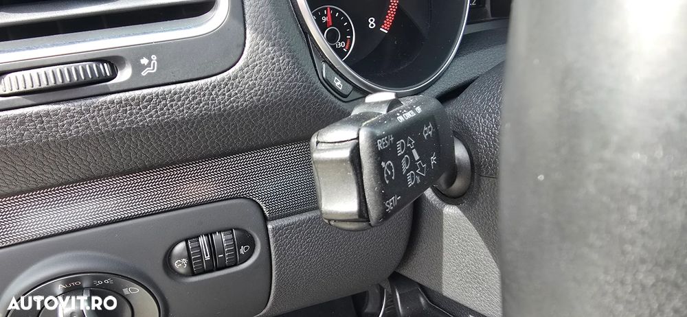 VOLKSWAGEN Golf 2012 — imagine 16