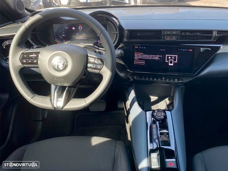 Alfa Romeo Junior 1.2 eDCT6 - 8