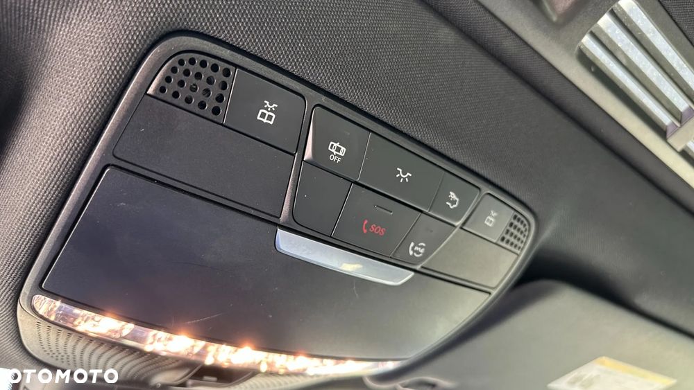 Mercedes-Benz Klasa E - 19