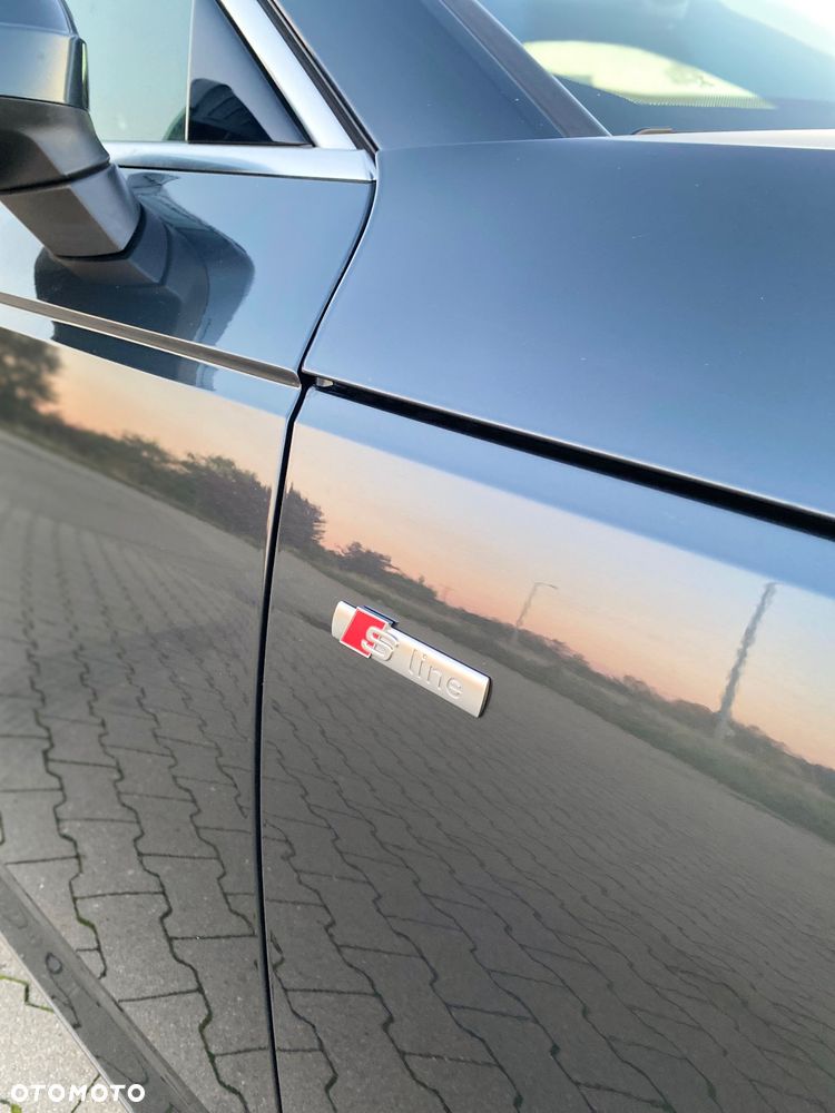 Audi A4 Avant 2.0 TDI Quattro S tronic - 11