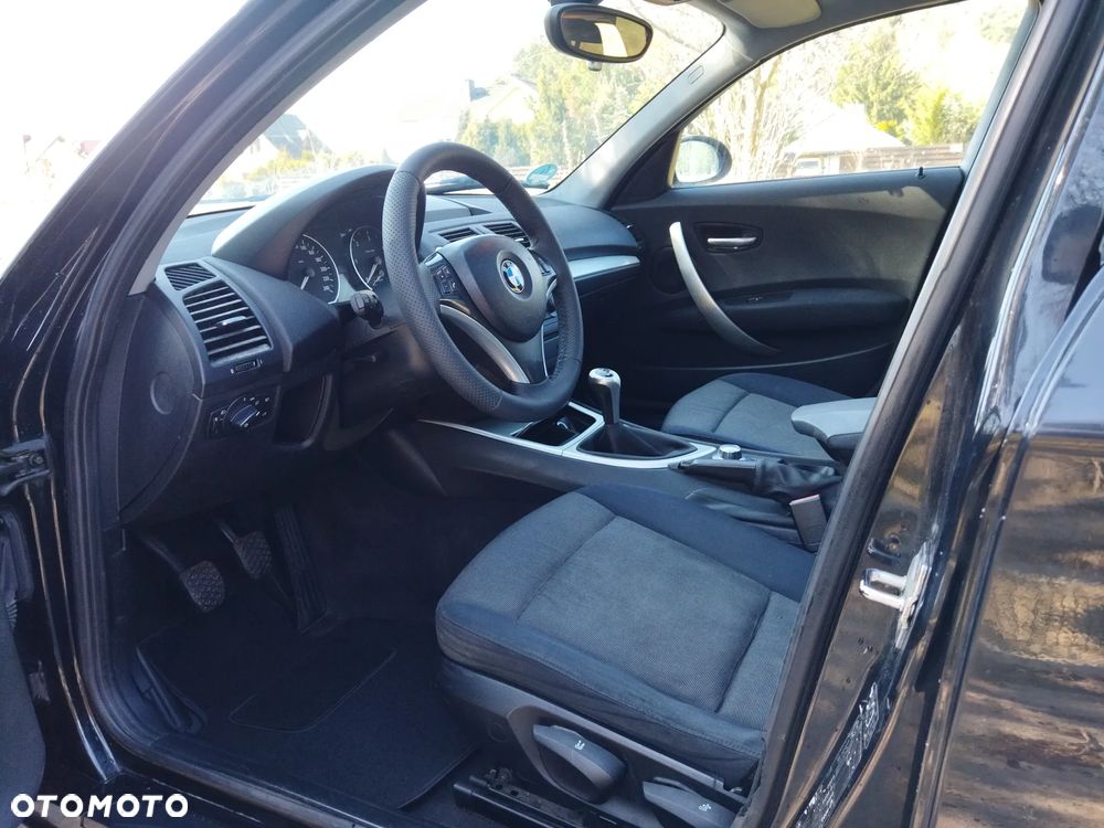 BMW Seria 1 120d - 12